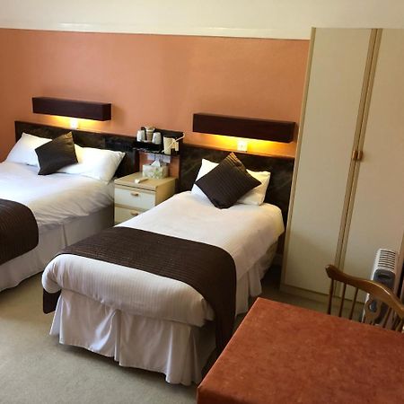 Grove End Hotel Watford  Bagian luar foto