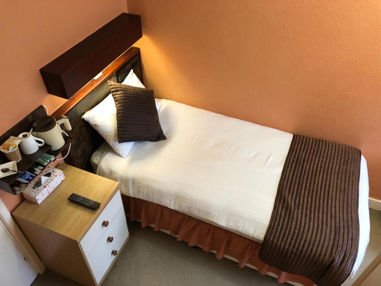 Grove End Hotel Watford  Bagian luar foto