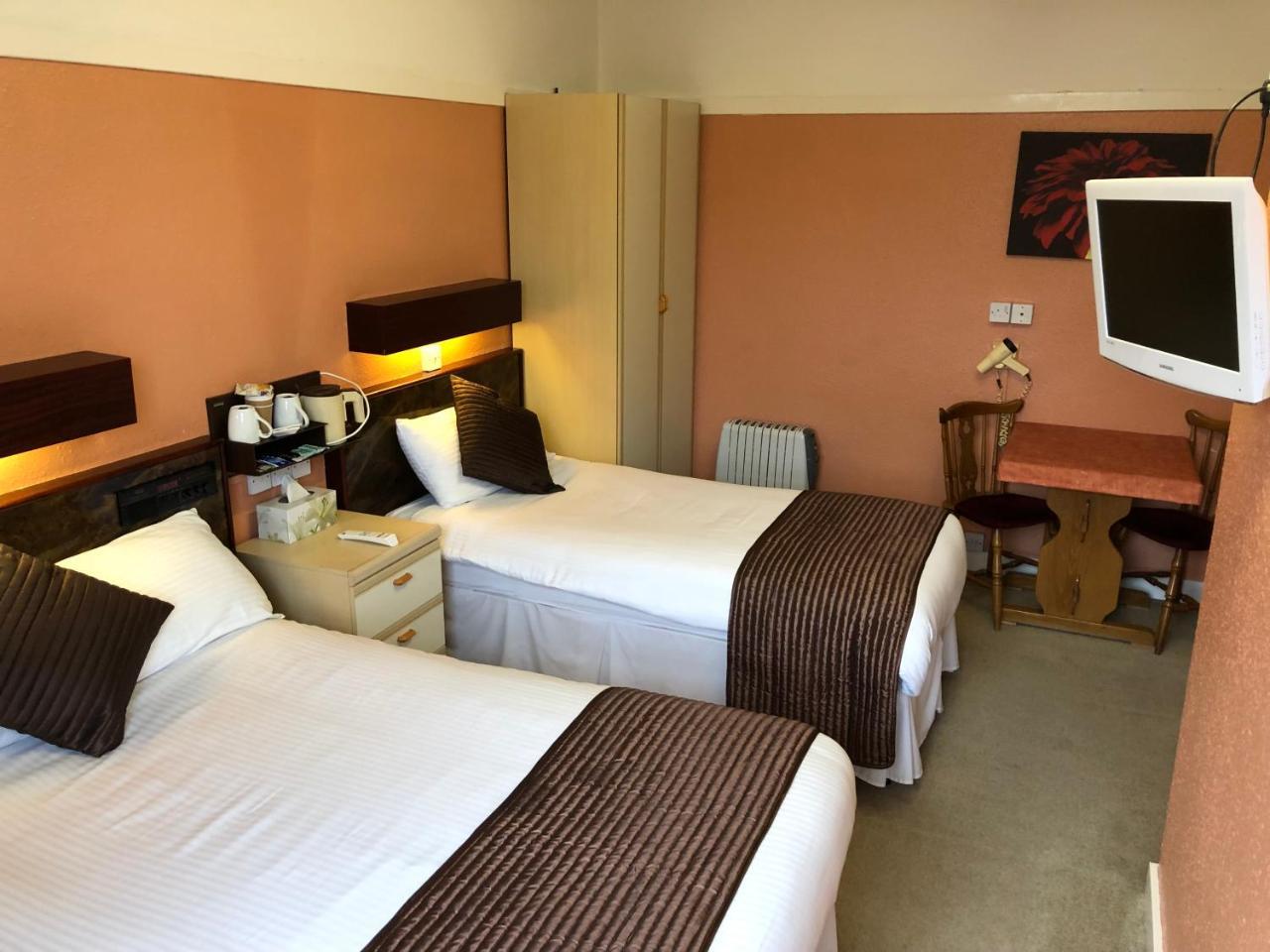 Grove End Hotel Watford  Bagian luar foto
