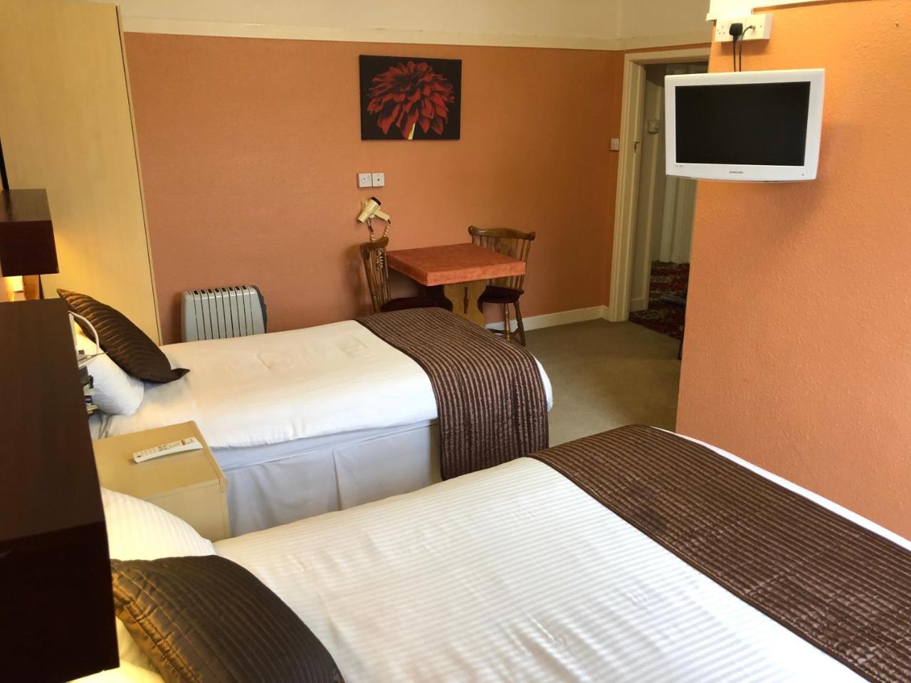 Grove End Hotel Watford  Bagian luar foto