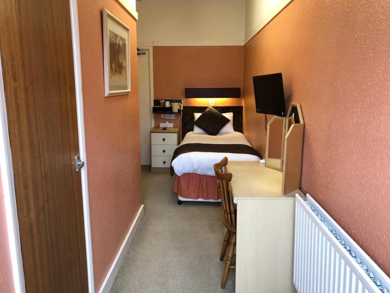 Grove End Hotel Watford  Bagian luar foto