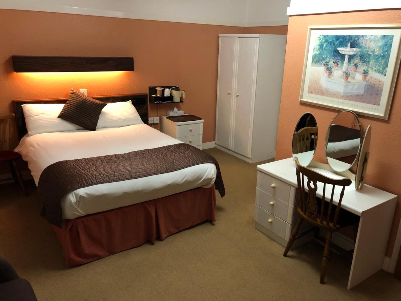 Grove End Hotel Watford  Bagian luar foto