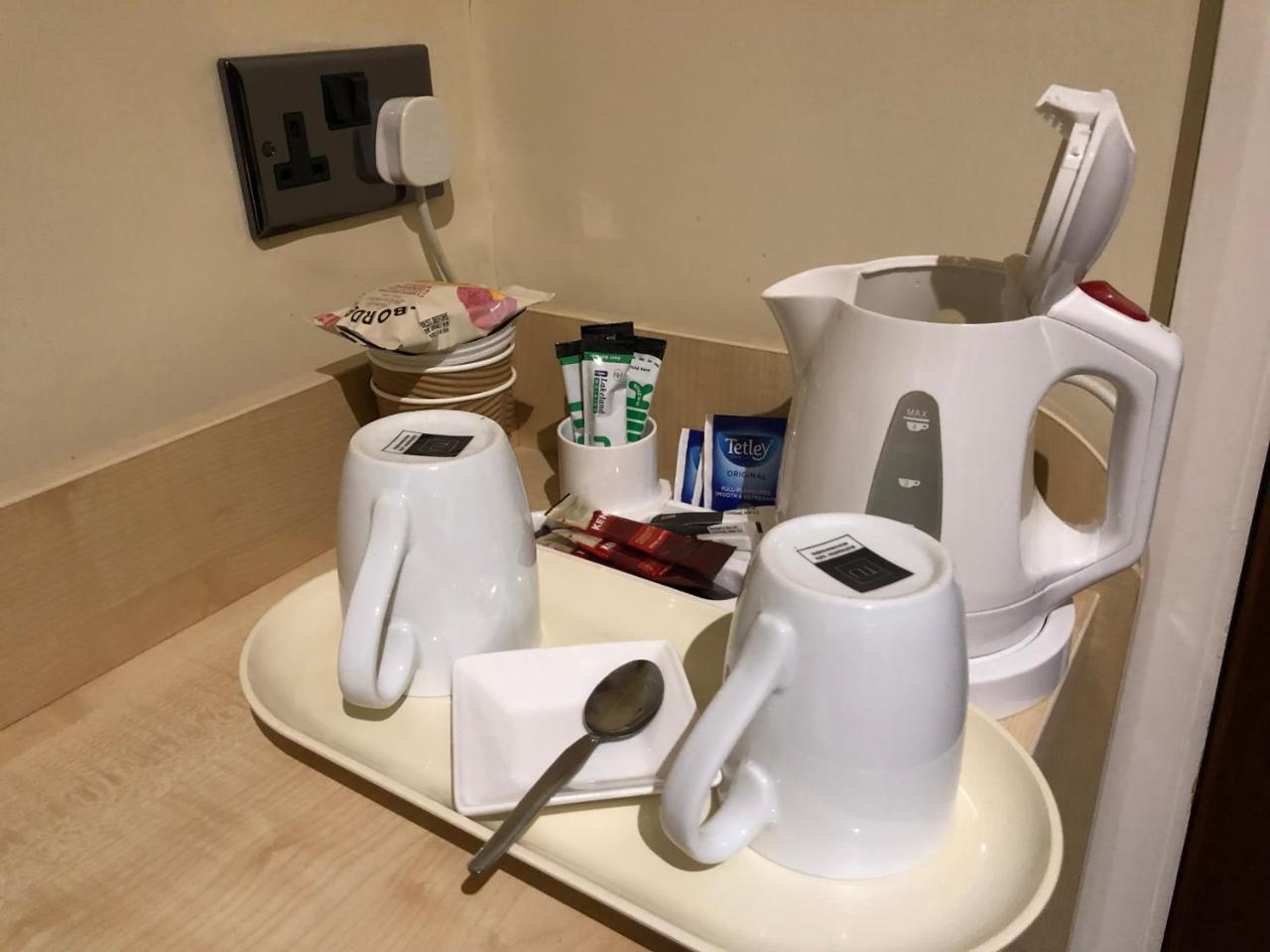 Grove End Hotel Watford  Bagian luar foto