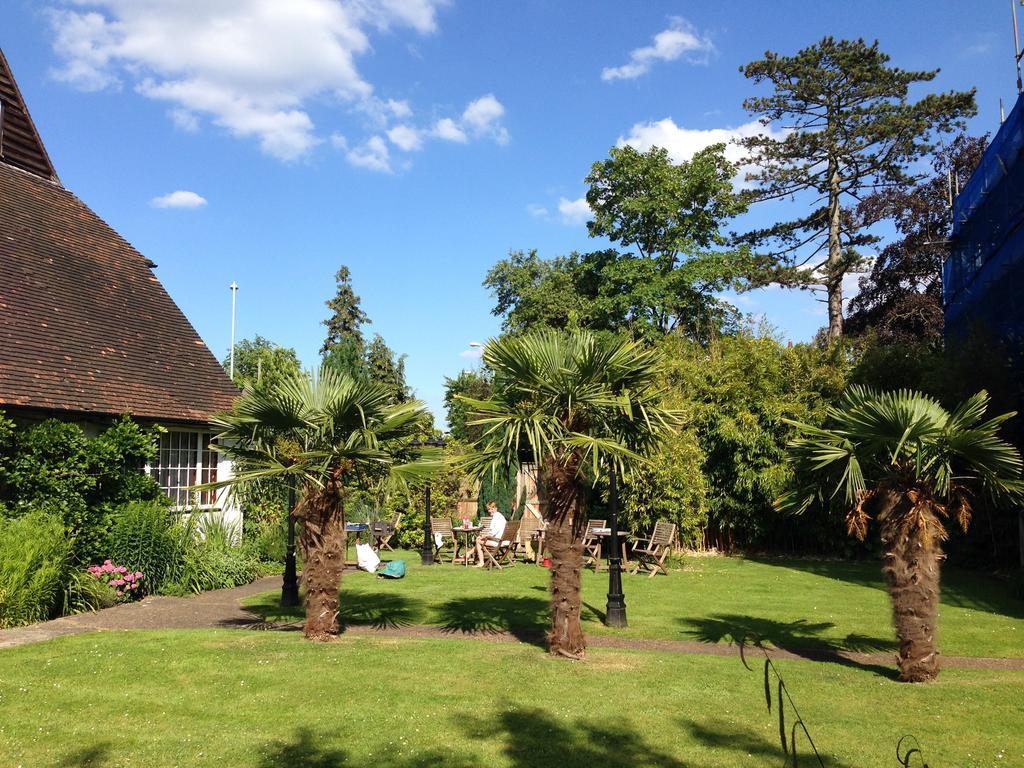 Grove End Hotel Watford  Bagian luar foto