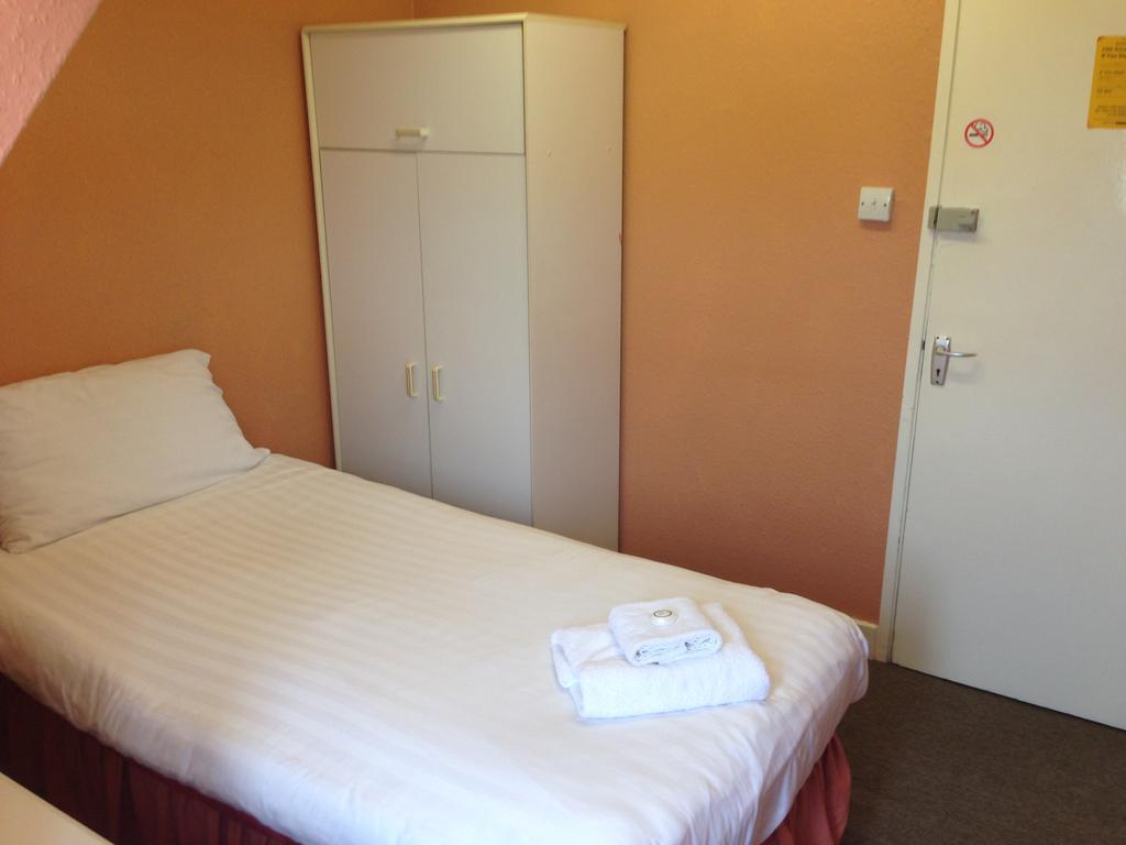 Grove End Hotel Watford  Ruang foto